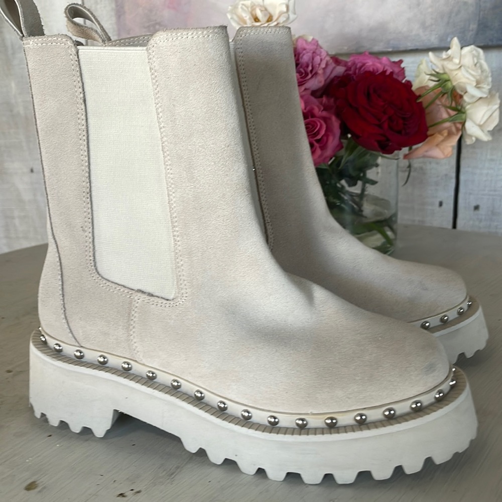 Vince Camuto Chelsey Booties